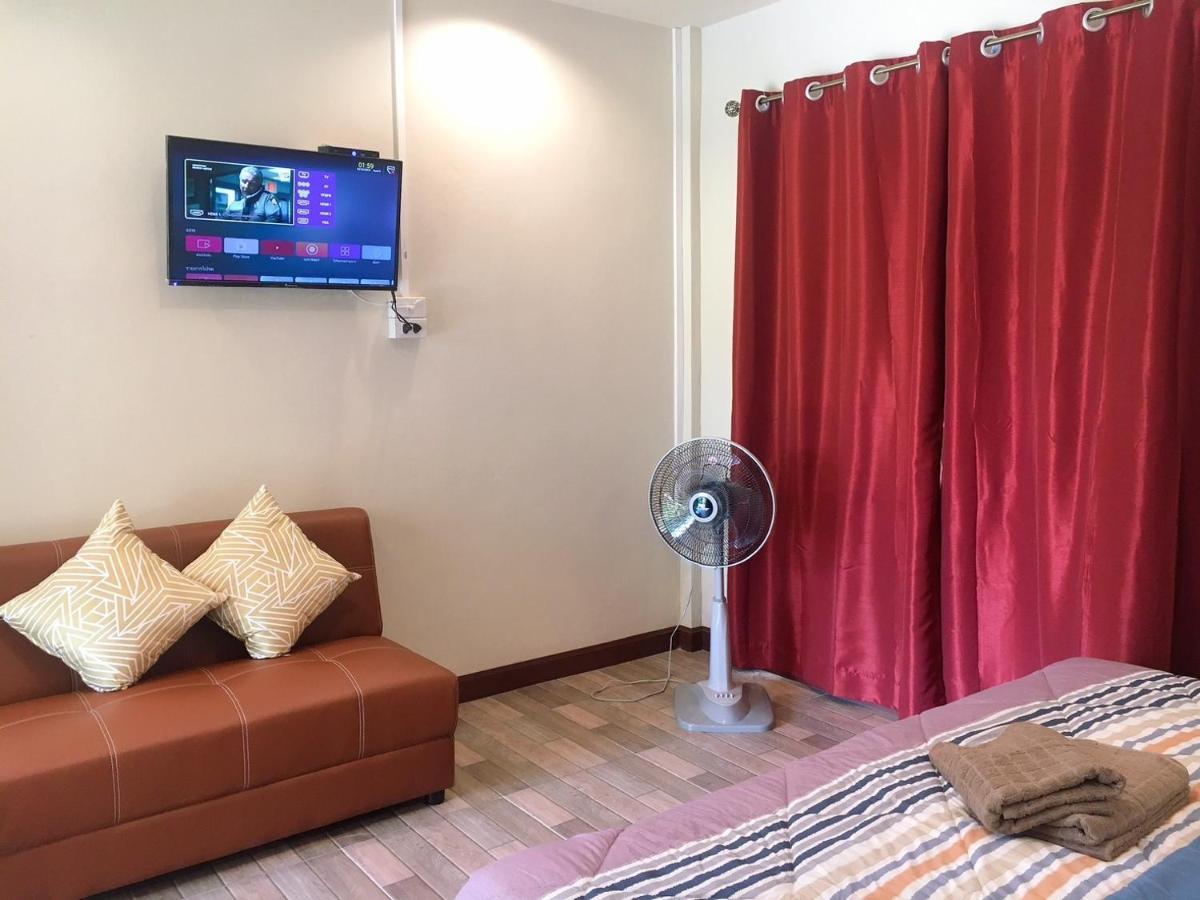 นพรัตน์การ์เด้นฮิลล์ Hotel Uthai Thani Ngoại thất bức ảnh